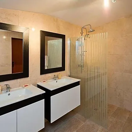 Carvoeiro Sleeps 14 Pool Air Con Wifi Carvoeiro (Lagoa)