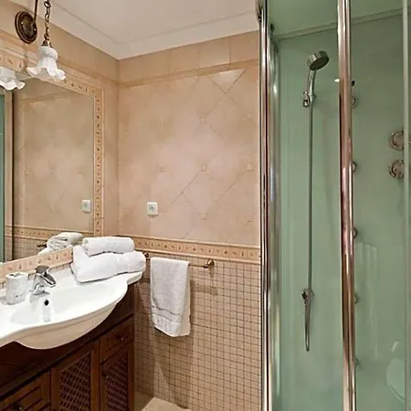 Carvoeiro Sleeps 14 Pool Air Con Wifi
