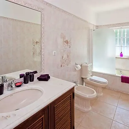 Carvoeiro Sleeps 14 Pool Air Con Wifi فيلة *